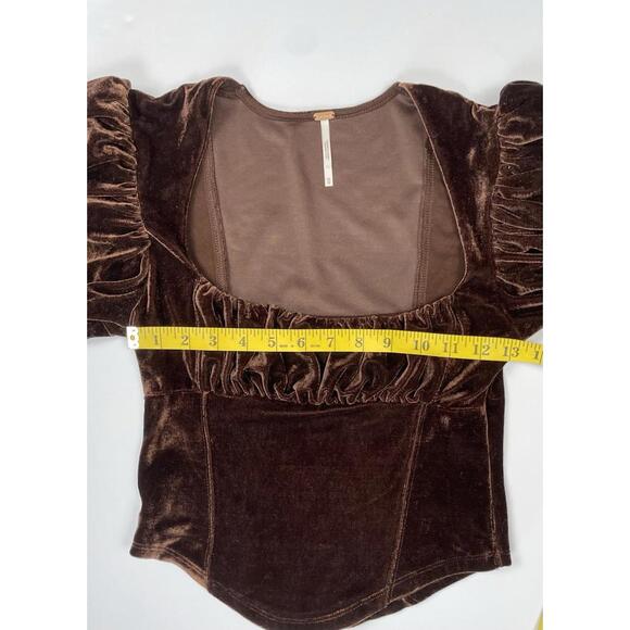 Free People Hold Me Top Women’s Blouse Brown Velvet Puff Sleeve Size XS - Picture 5 of 7